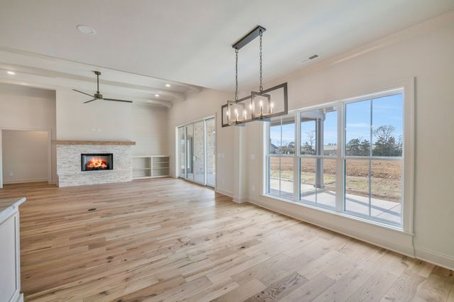 5548 Sinclair St, Murfreesboro, TN 37127