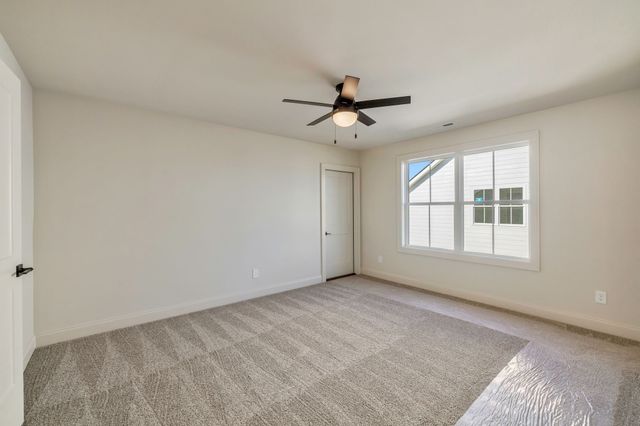 5548 Sinclair St, Murfreesboro, TN 37127