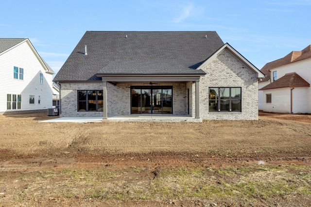 5548 Sinclair St, Murfreesboro, TN 37127