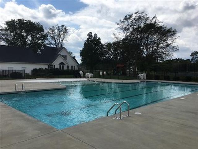 5548 Sinclair St, Murfreesboro, TN 37127