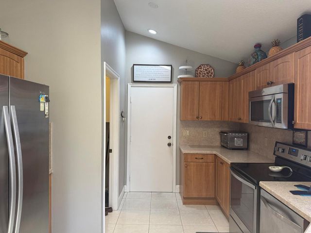 6803 Bitterbush Place, Boynton Beach, FL 33472