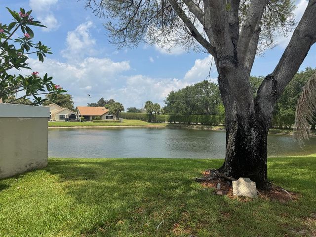 6803 Bitterbush Place, Boynton Beach, FL 33472
