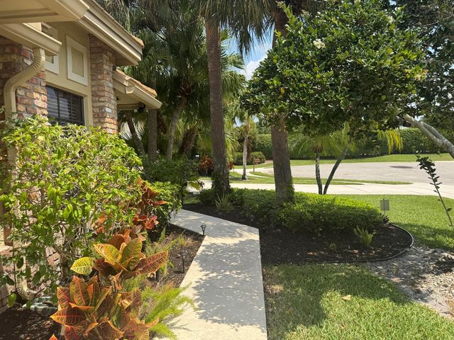 6803 Bitterbush Place, Boynton Beach, FL 33472