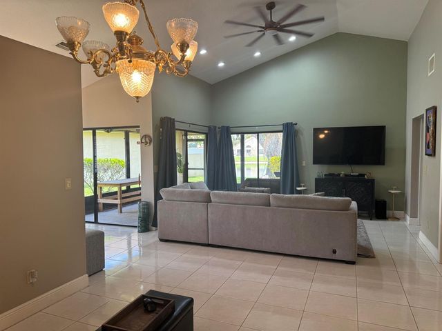 6803 Bitterbush Place, Boynton Beach, FL 33472