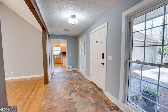 1100 Willow Bend, Roswell, GA 30075