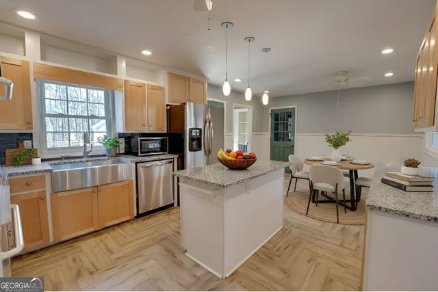 1100 Willow Bend, Roswell, GA 30075