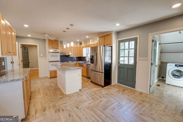 1100 Willow Bend, Roswell, GA 30075