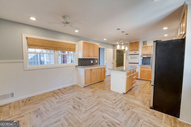 1100 Willow Bend, Roswell, GA 30075