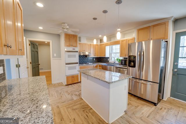 1100 Willow Bend, Roswell, GA 30075