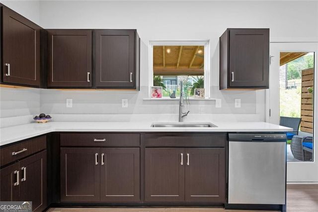 229 Dupont Drive, Cartersville, GA 30121