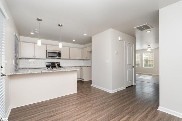 645 Blossom Run, Spartanburg, SC 29307