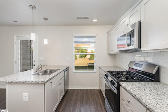 645 Blossom Run, Spartanburg, SC 29307