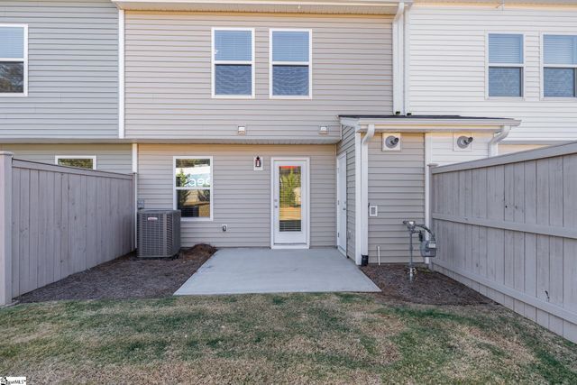 645 Blossom Run, Spartanburg, SC 29307