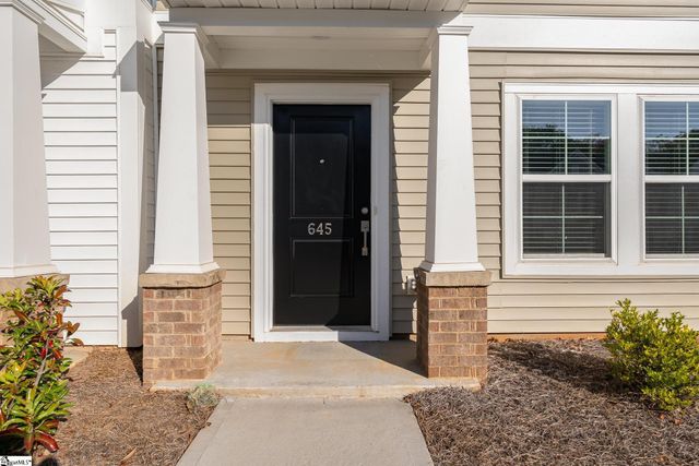 645 Blossom Run, Spartanburg, SC 29307