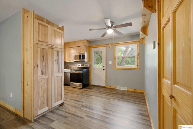 1604 Lincoln Avenue, Plattsmouth, NE 68048