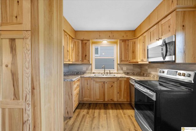 1604 Lincoln Avenue, Plattsmouth, NE 68048