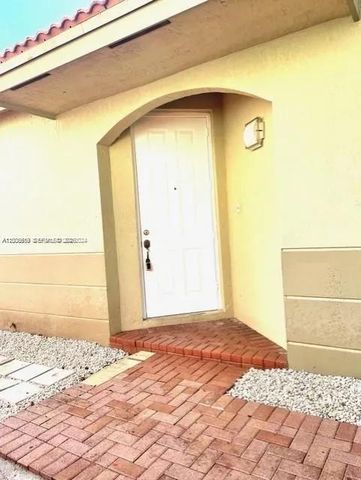 8157 NW 108th Pl, Doral, FL 33178