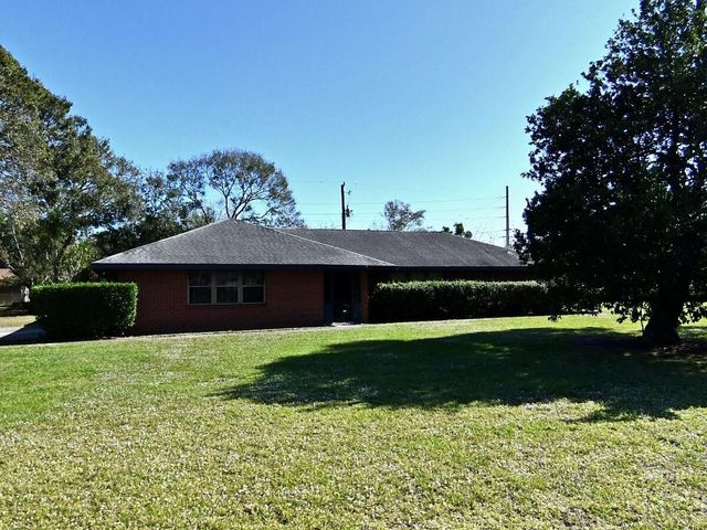 2622 S 30th Street, Fort Pierce, FL 34981