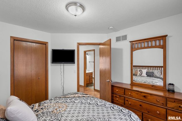 973 17TH Avenue, Silvis, IL 61282