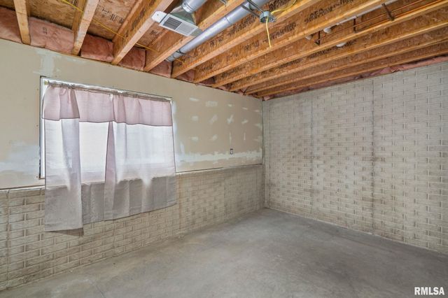 973 17TH Avenue, Silvis, IL 61282