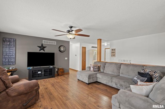 973 17TH Avenue, Silvis, IL 61282