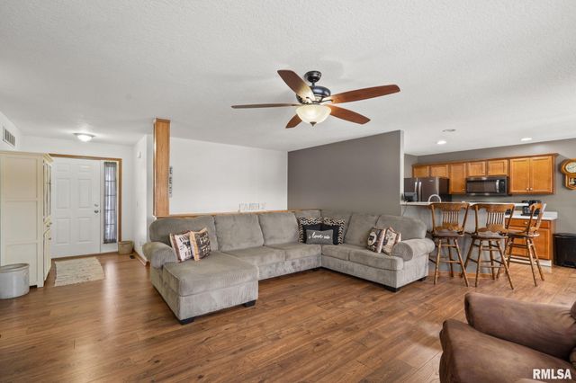 973 17TH Avenue, Silvis, IL 61282