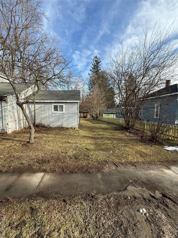 220 Pearl Street, Pinckney Village, MI 48169