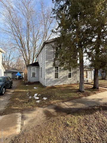 220 Pearl Street, Pinckney Village, MI 48169