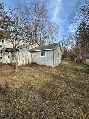 220 Pearl Street, Pinckney Village, MI 48169
