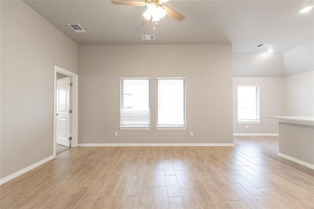 9113 NW 127th Street, Yukon, OK 73099