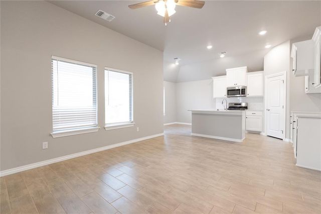 9113 NW 127th Street, Yukon, OK 73099