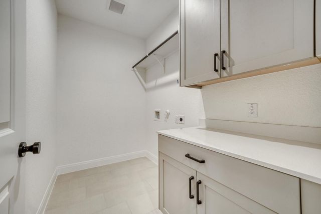 116 International, Buda, TX 78610