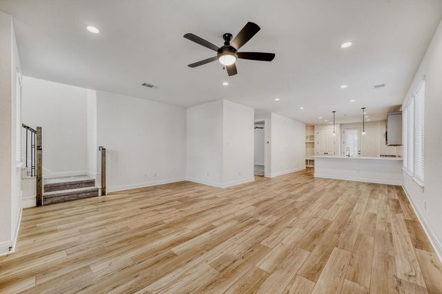 116 International, Buda, TX 78610