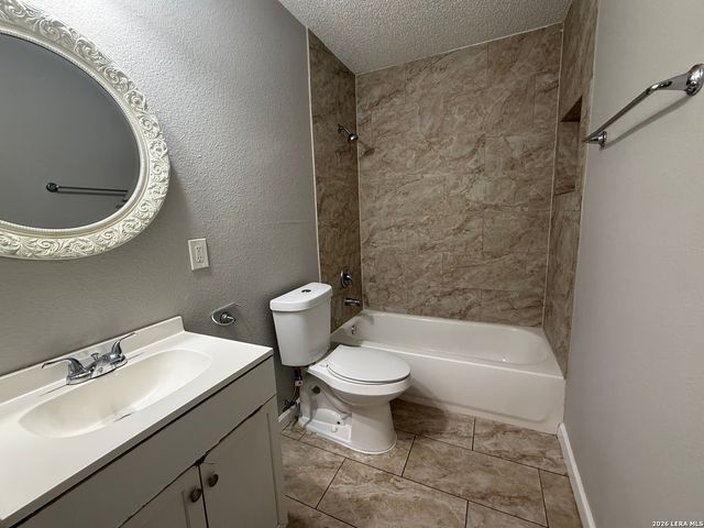 918 W Harding Blvd, San Antonio, TX 78221