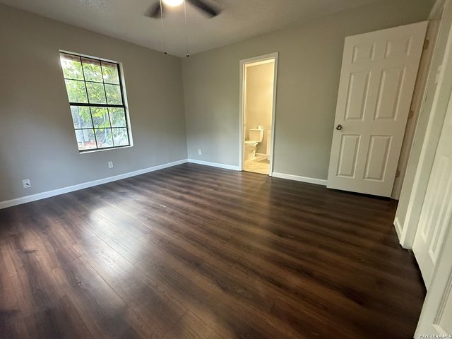 918 W Harding Blvd, San Antonio, TX 78221