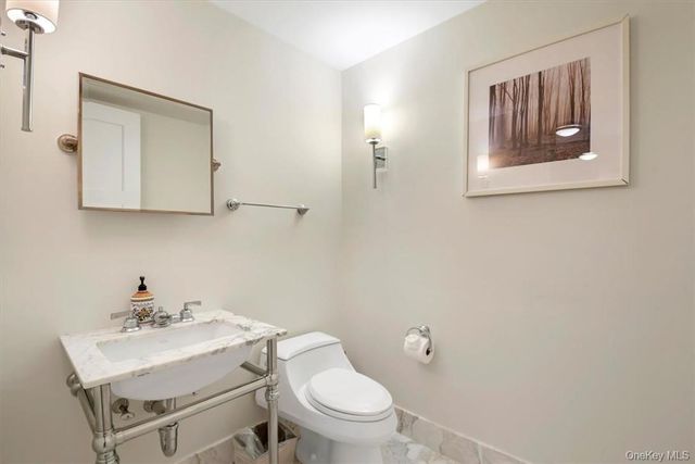 1 Renaissance Square 9D, White Plains, NY 10601