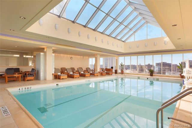 1 Renaissance Square 9D, White Plains, NY 10601