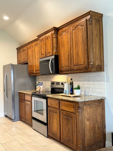 205 Bay Hill Drive, Willow Park, TX 76008