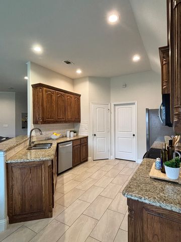 205 Bay Hill Drive, Willow Park, TX 76008