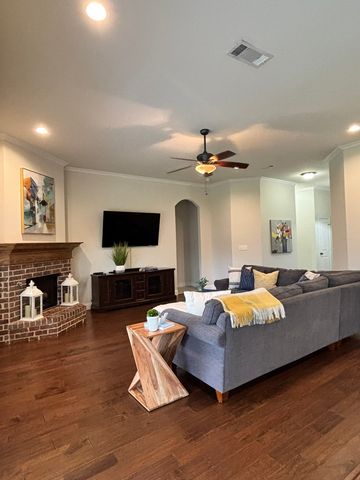205 Bay Hill Drive, Willow Park, TX 76008