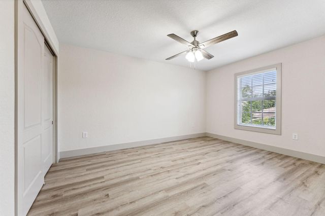 522 Lucky Lane, Delray Beach, FL 33444