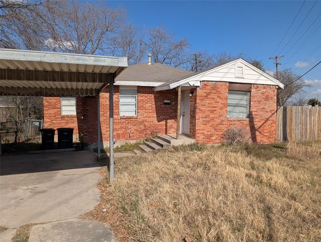 2600 W Bewick Street, Fort Worth, TX 76109