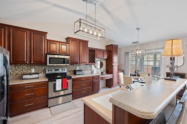 1009 Narcissus, Clayton, NC 27520