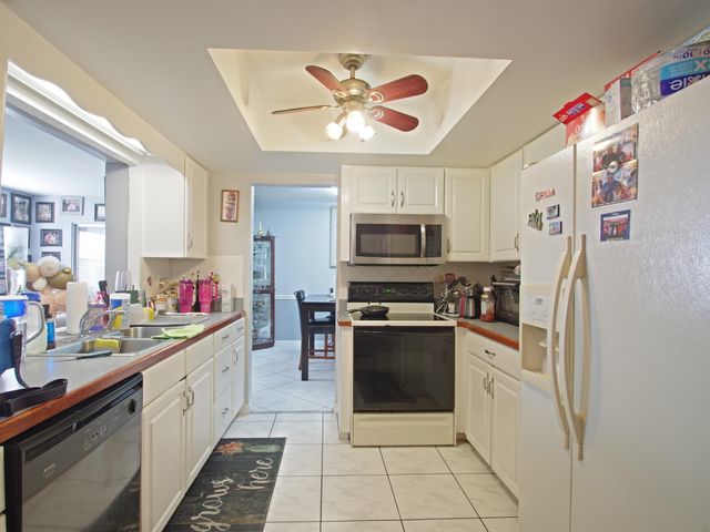 5813 NW 82nd Avenue, Tamarac, FL 33321