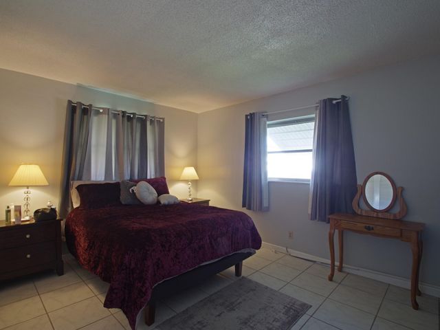 5813 NW 82nd Avenue, Tamarac, FL 33321