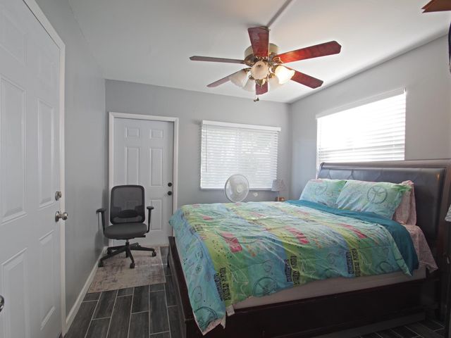 5813 NW 82nd Avenue, Tamarac, FL 33321
