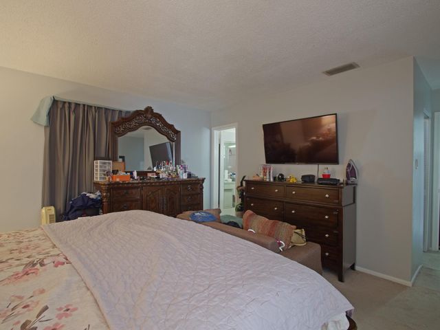 5813 NW 82nd Avenue, Tamarac, FL 33321
