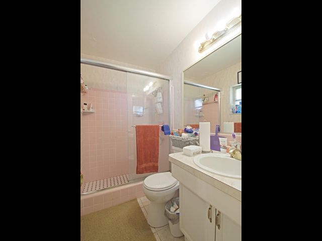 5813 NW 82nd Avenue, Tamarac, FL 33321