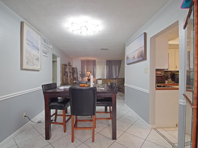 5813 NW 82nd Avenue, Tamarac, FL 33321