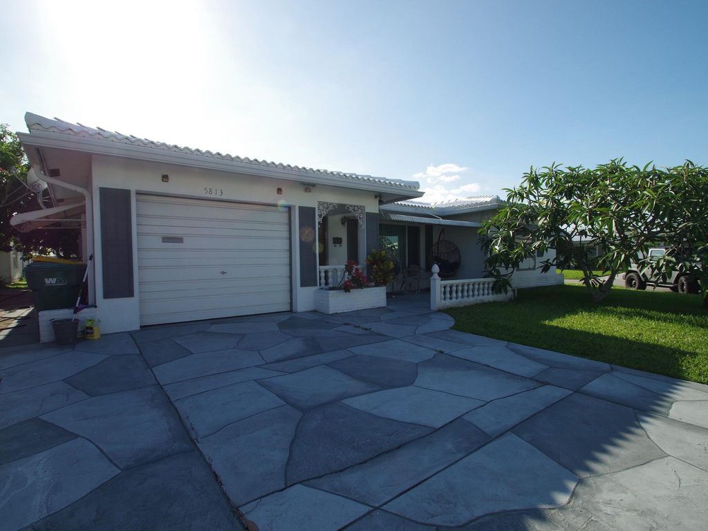 5813 NW 82nd Avenue, Tamarac, FL 33321